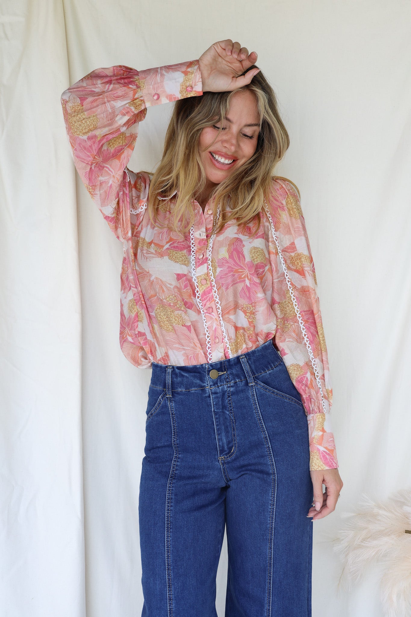 PRETTY GIRL SHIRT - BLUSH PINK
