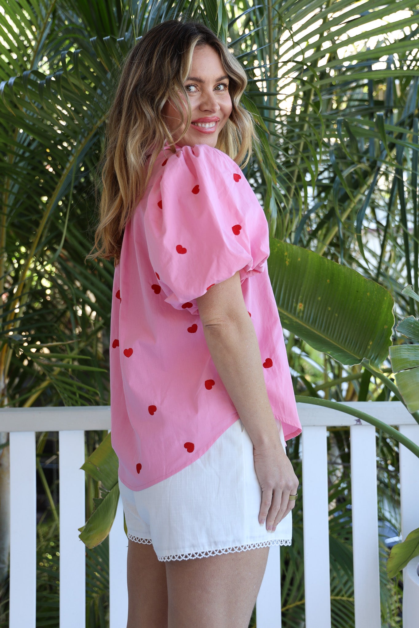 HEARTS LOVE SHIRT - PINK (PRE-ORDER)