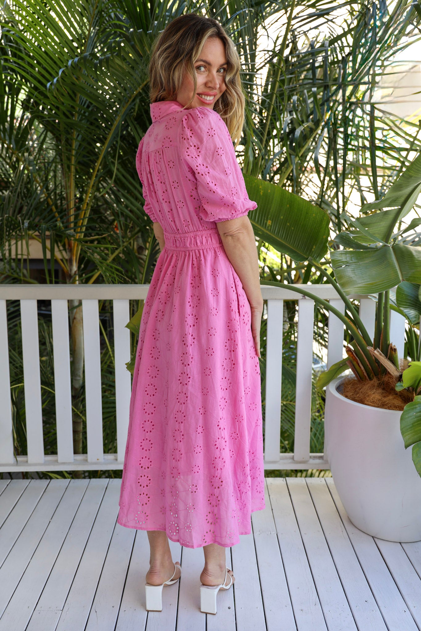 BRODERIE DRESS - PINK