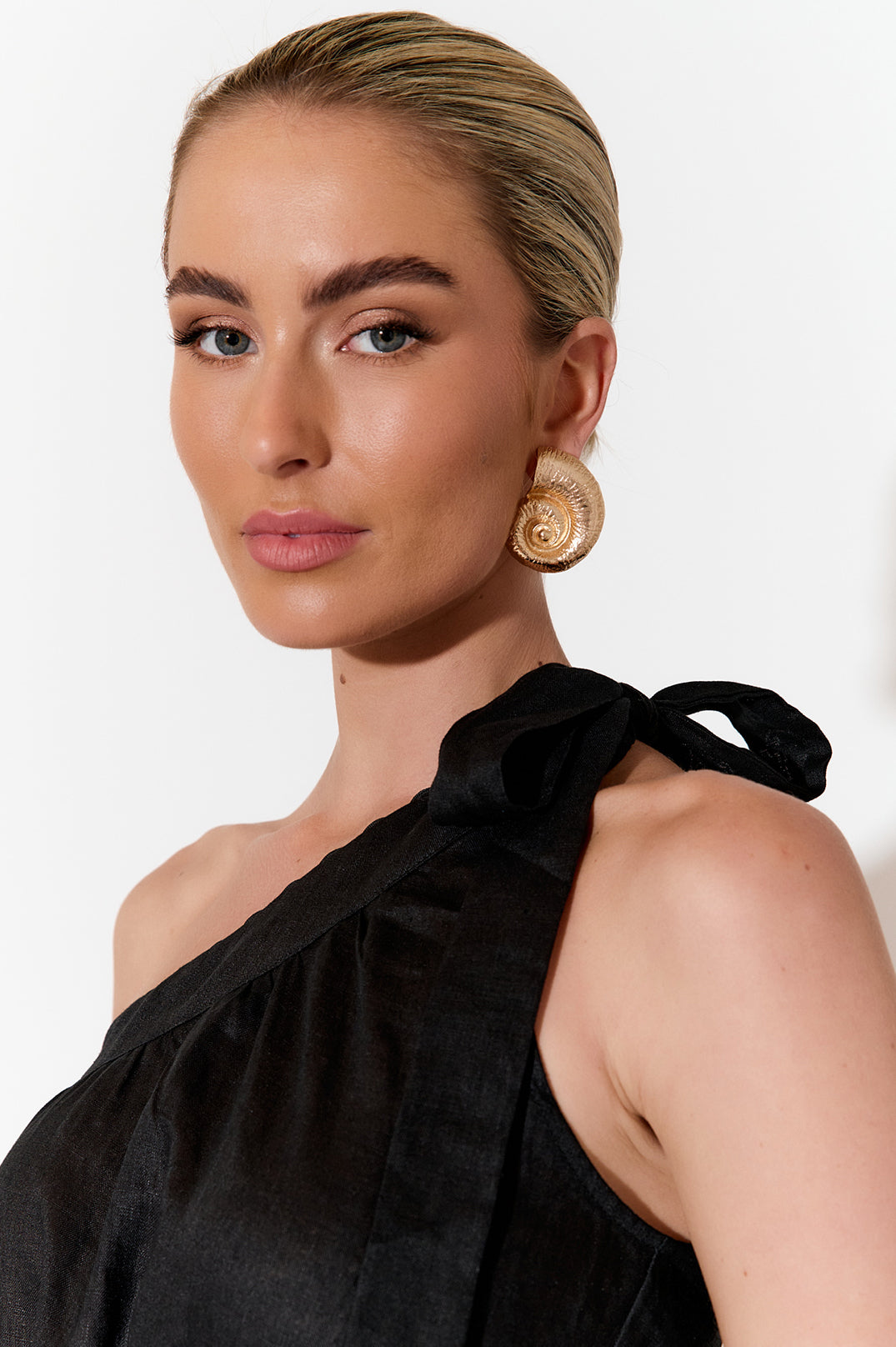 SEASHELL EARRING