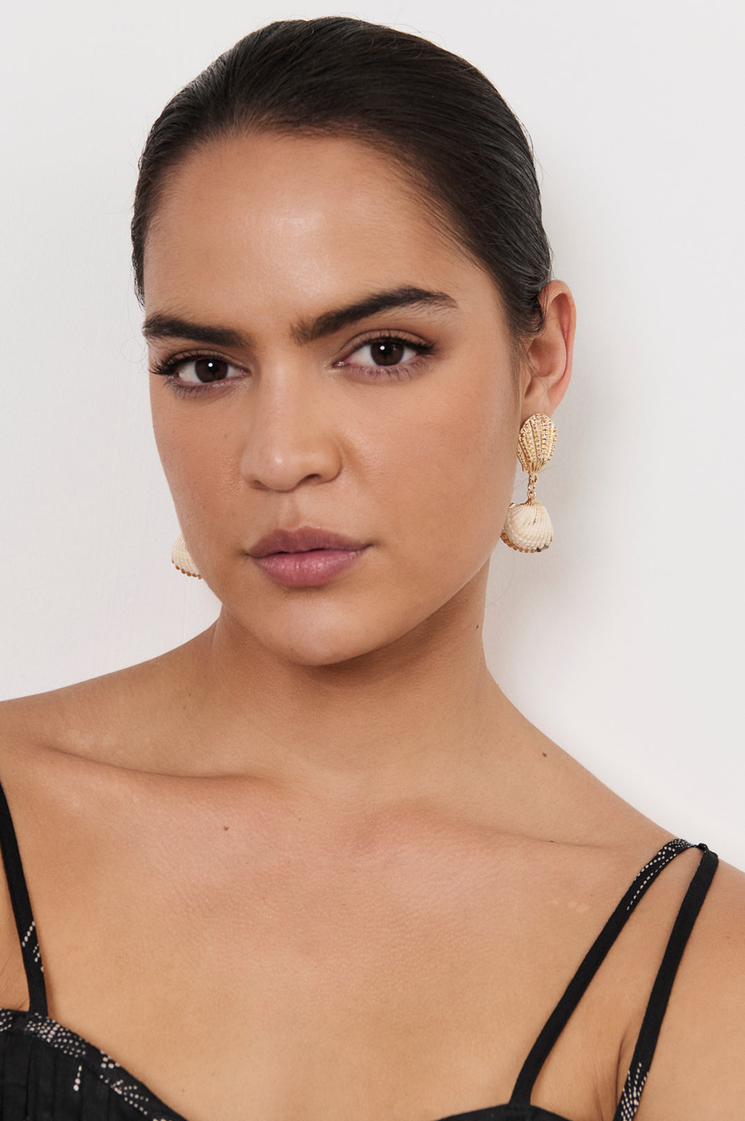 SEASIDE SHELL EARRINGS