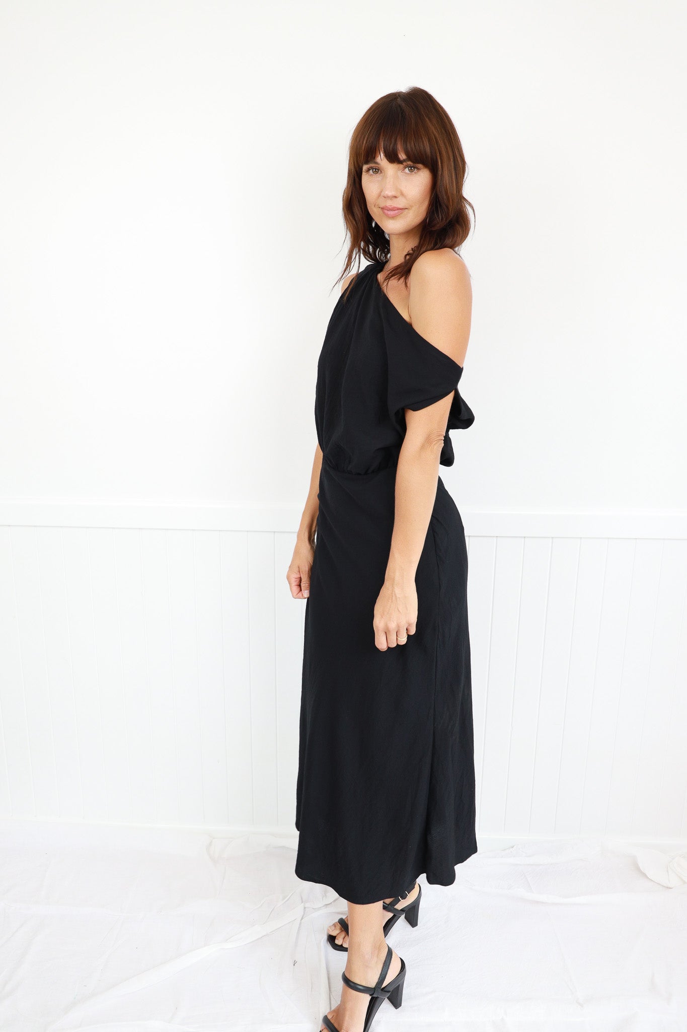 OPAL MIDI DRESS - BLACK